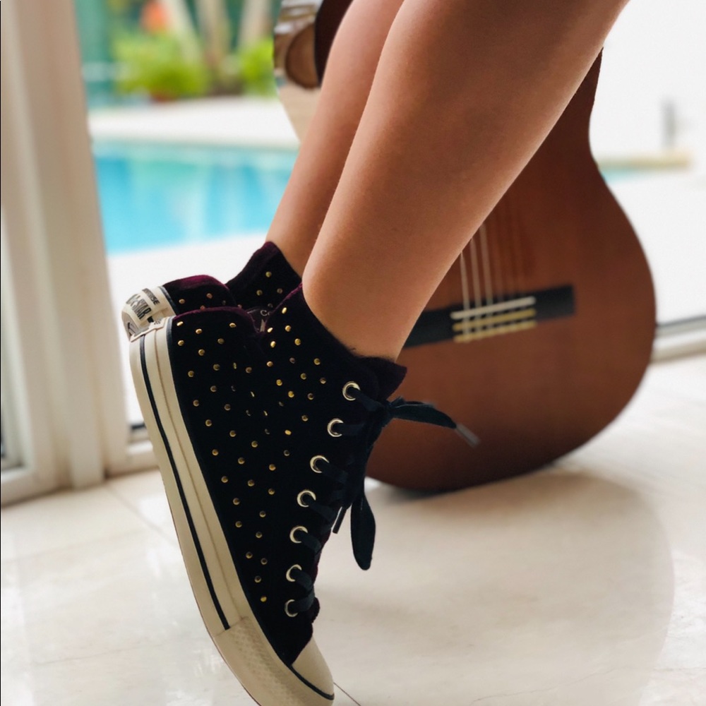 Converse Women High Top